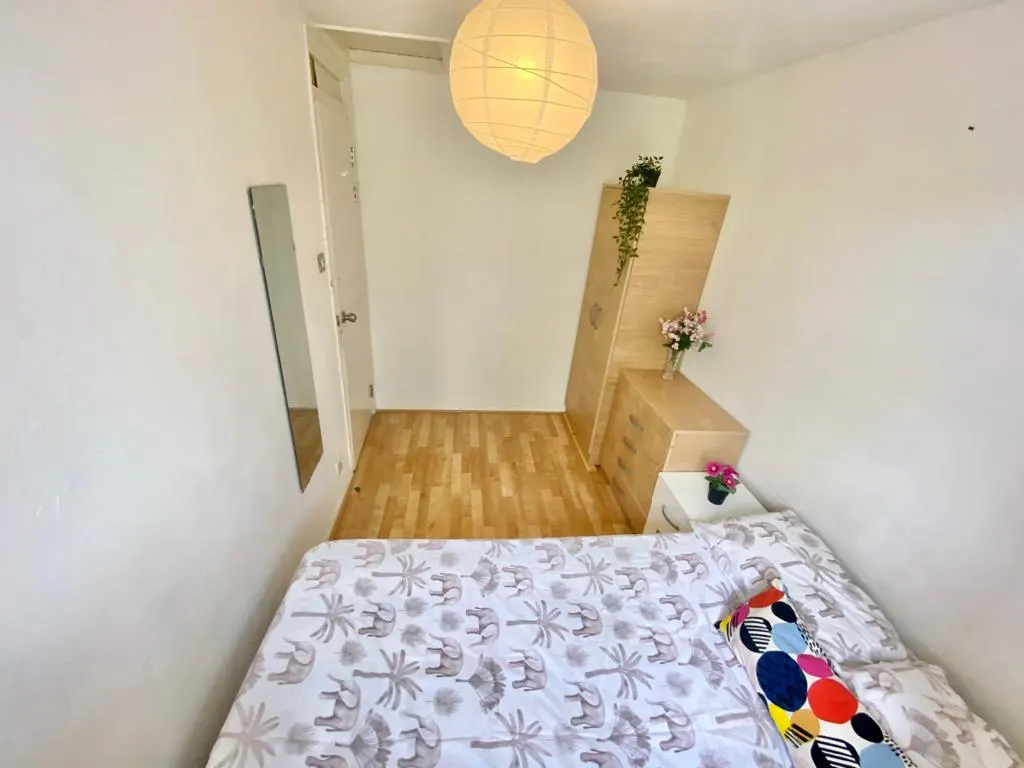 Double room in Acton Town / South Ealing
